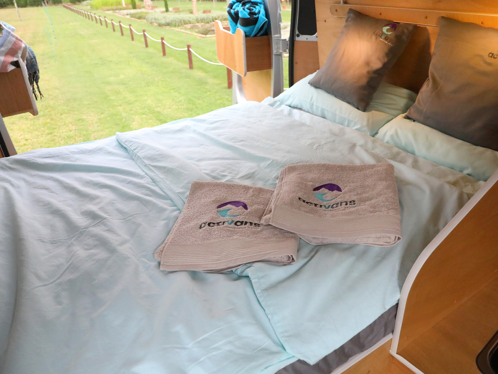 Die Betten sind bei Übernahme deines Campers gemacht
